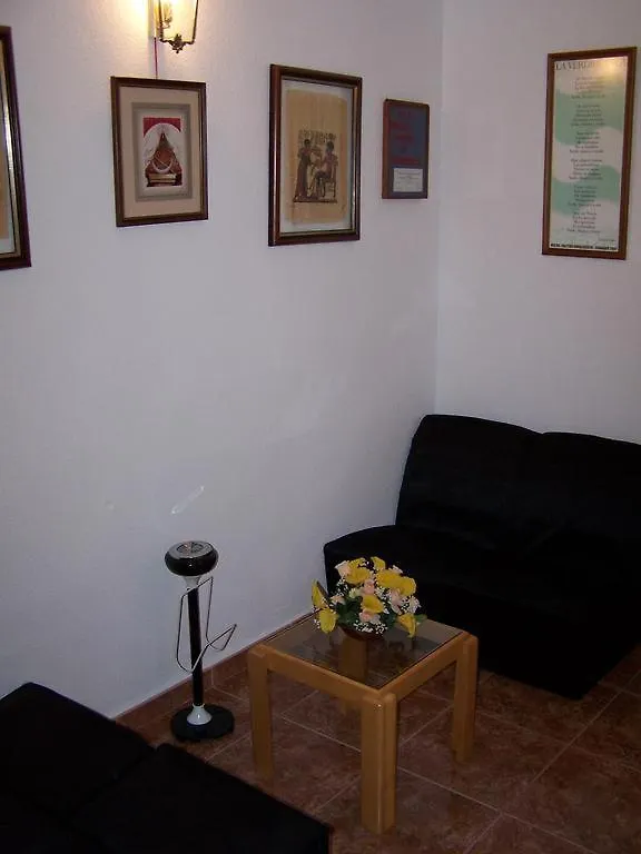 Hostal Adrian Pizarra Guest house
